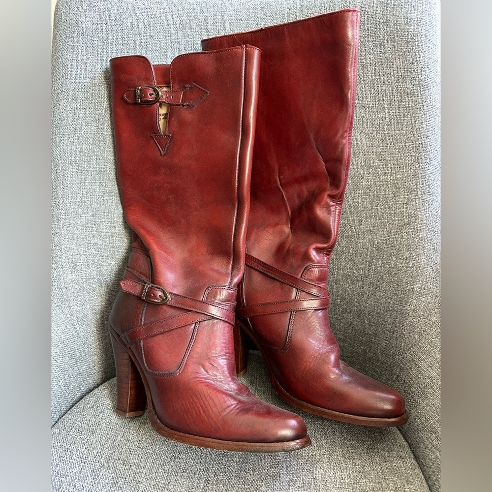 Vintage Zodiac burnished Cordovan Burgundy  leather Knee Boots, High Heel 7.5 N